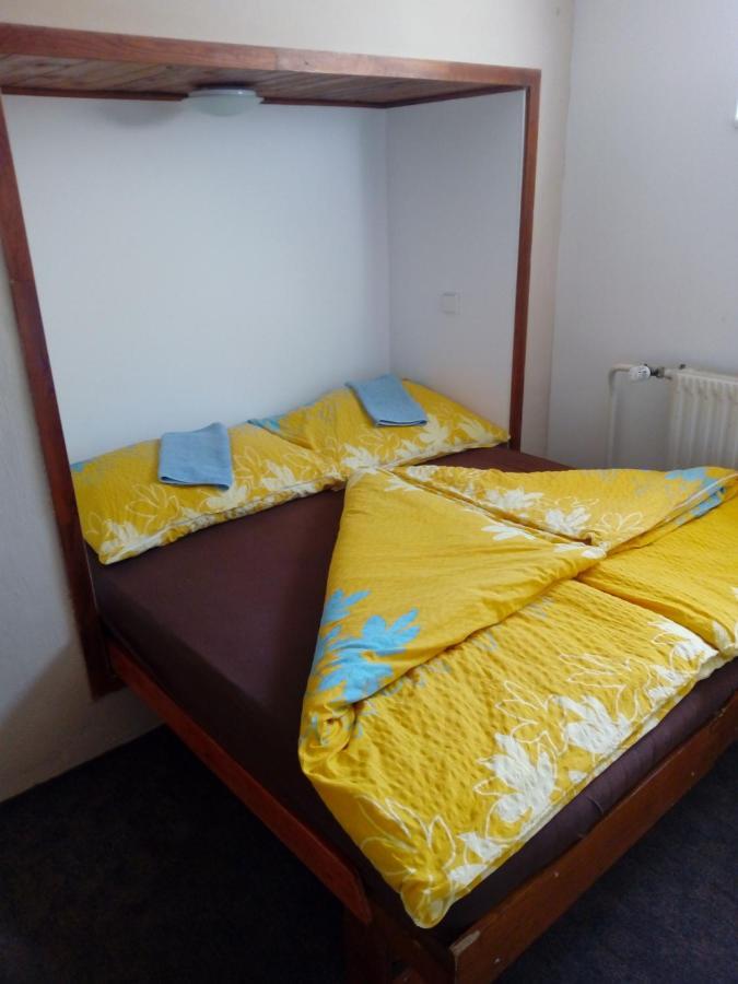 Hostel Havana Чеський Крумлов Екстер'єр фото