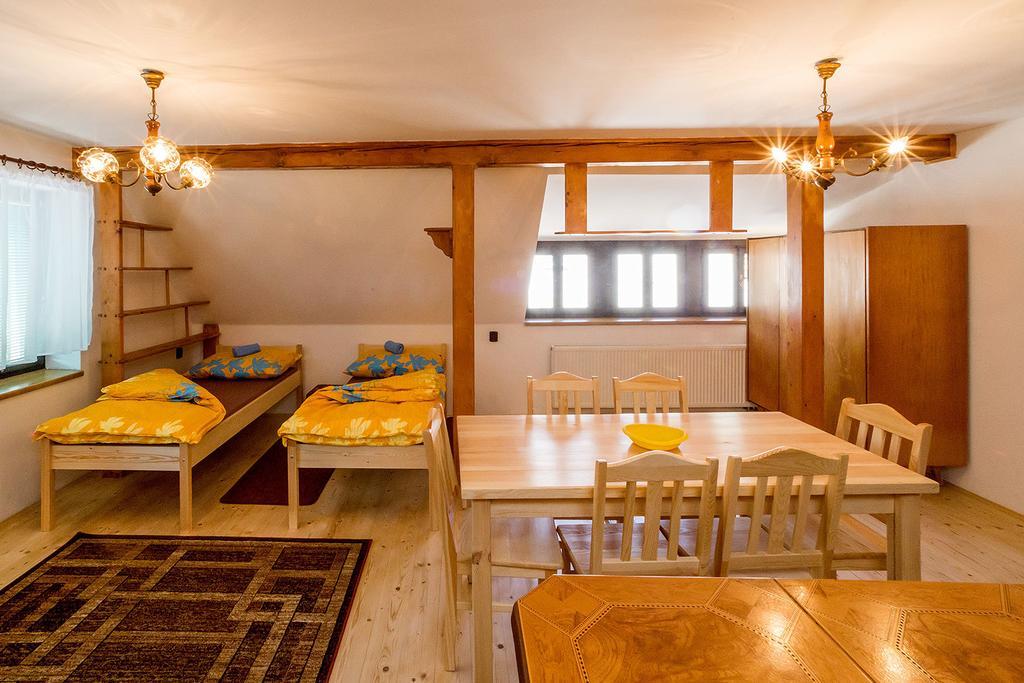 Hostel Havana Чеський Крумлов Номер фото
